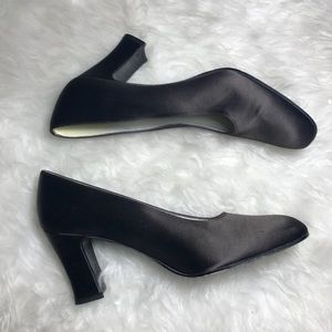 Stuart Weitzman 8 1/2 Made In Spain Leather Sole